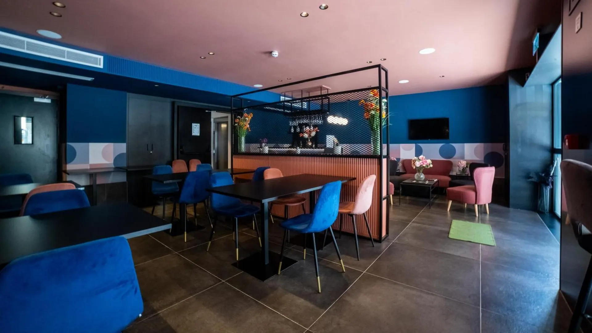 Eleven By Warren Collection Apartment Sliema